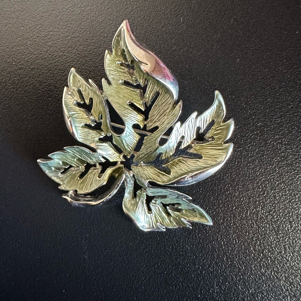 Vintage Mid Century textured silvertone maple leaf-shaped brooch